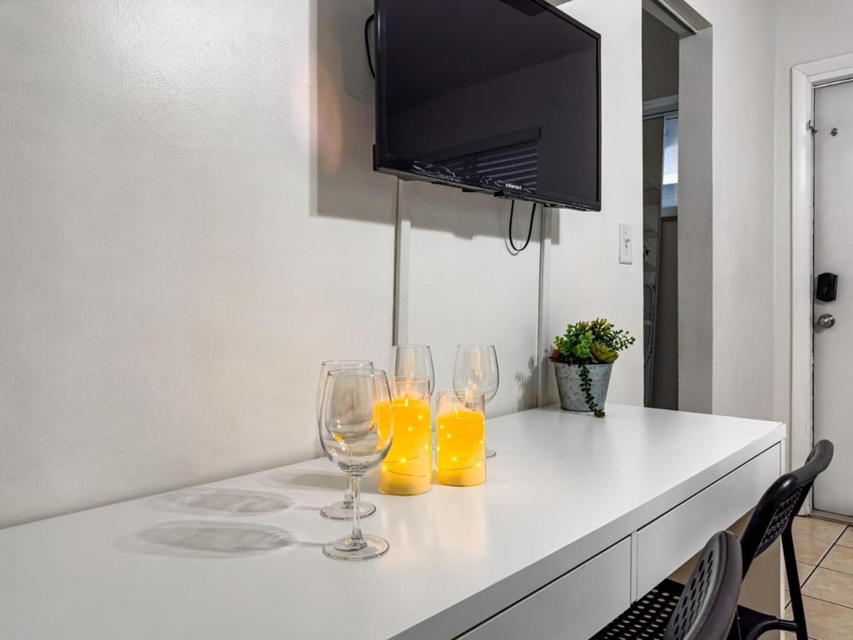 Luxe 2Br1Bath South Beach 1 Min Walk From Ocean Miami Beach Buitenkant foto
